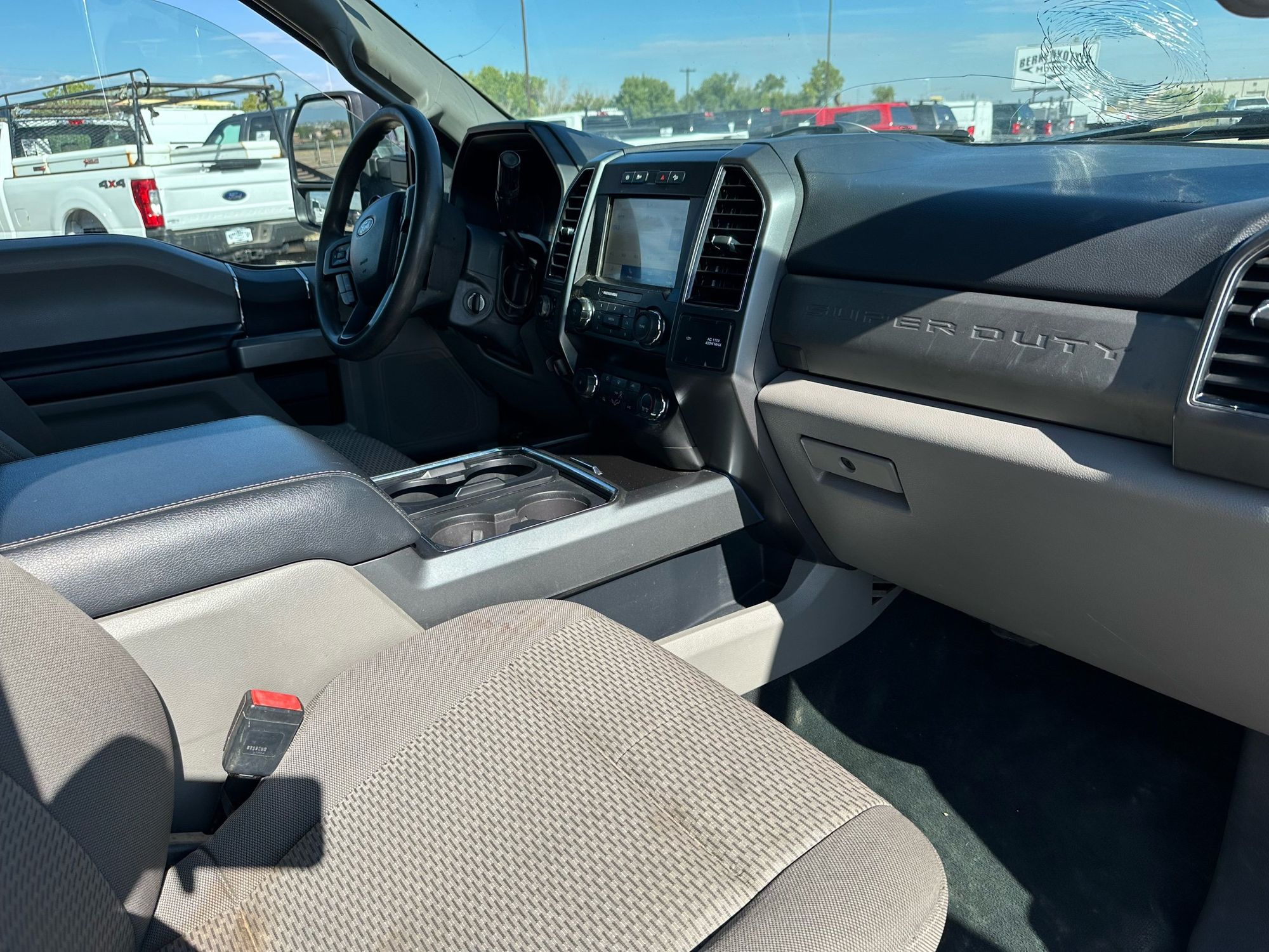 2022 Ford F-250 XLT photo 16