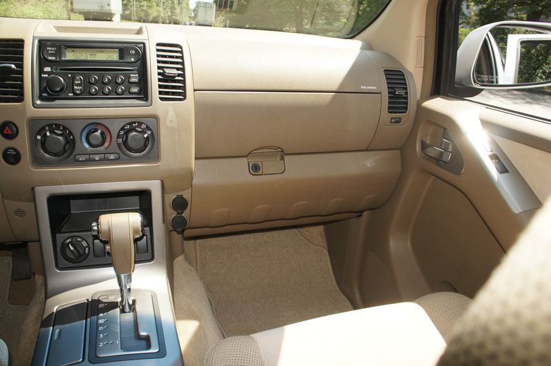 2005 Nissan Pathfinder SE | Zoom Auto Group - Used Cars New Jersey