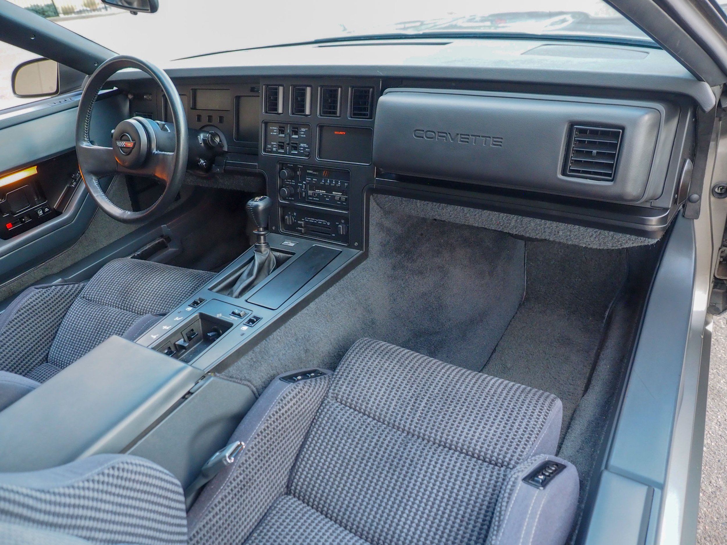 1985 Chevrolet Corvette Silver 