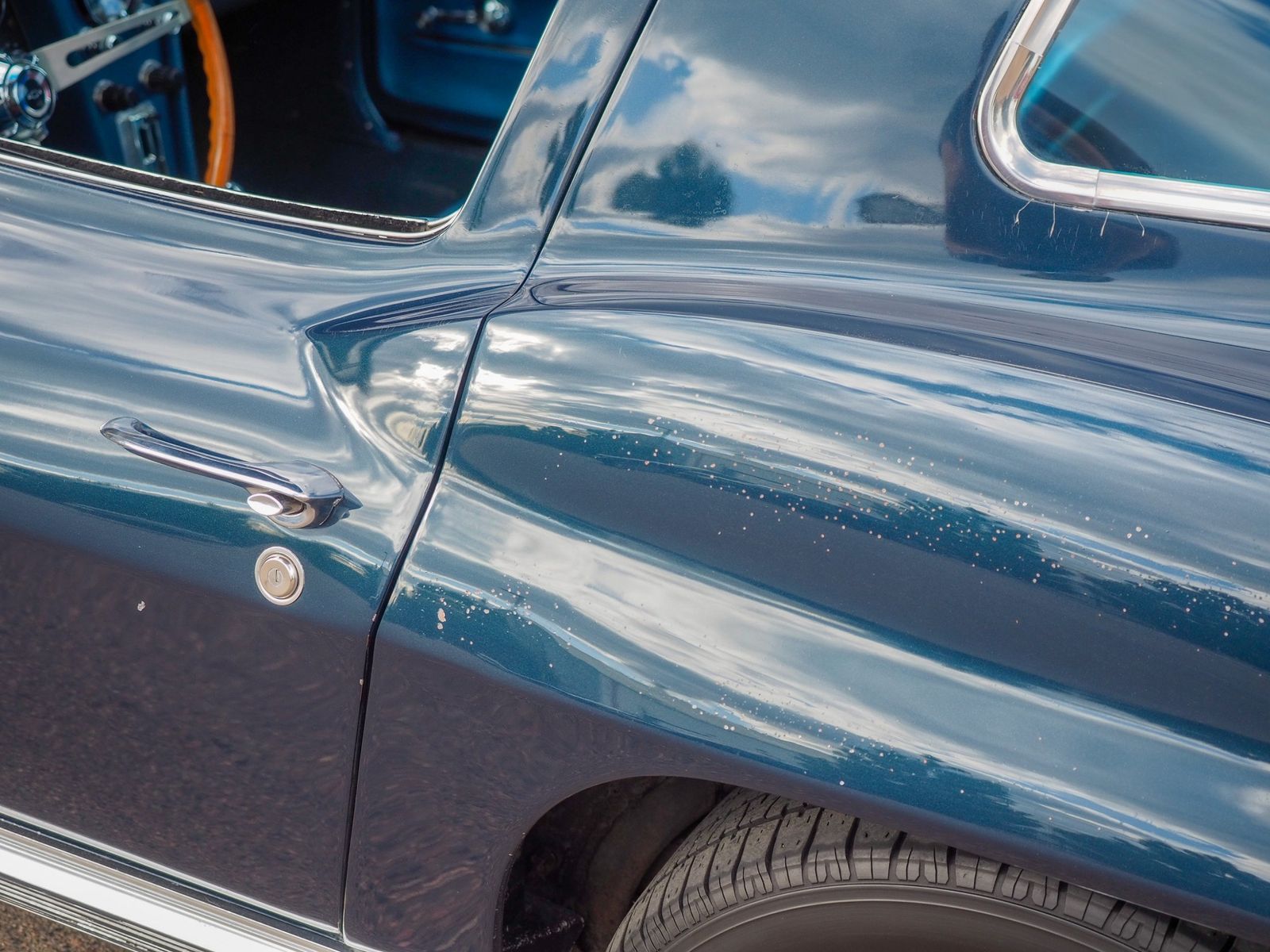 1966 Chevrolet Corvette 14