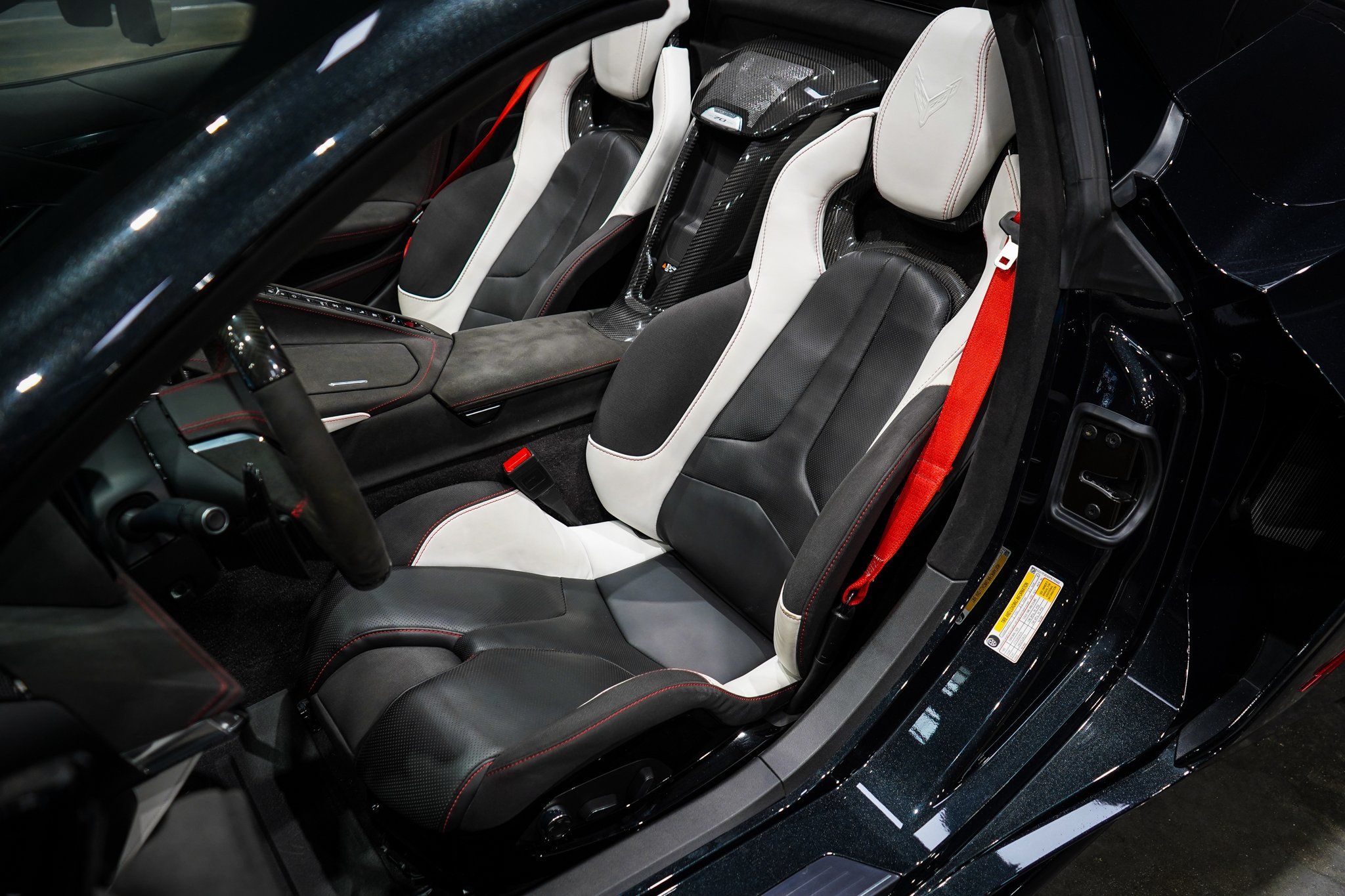 2023 Chevrolet Corvette Z06 3LZ Convertible photo 35