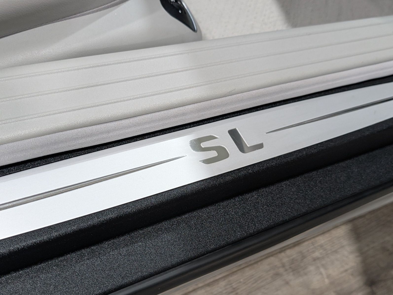 2004 Mercedes-Benz SL 500 82