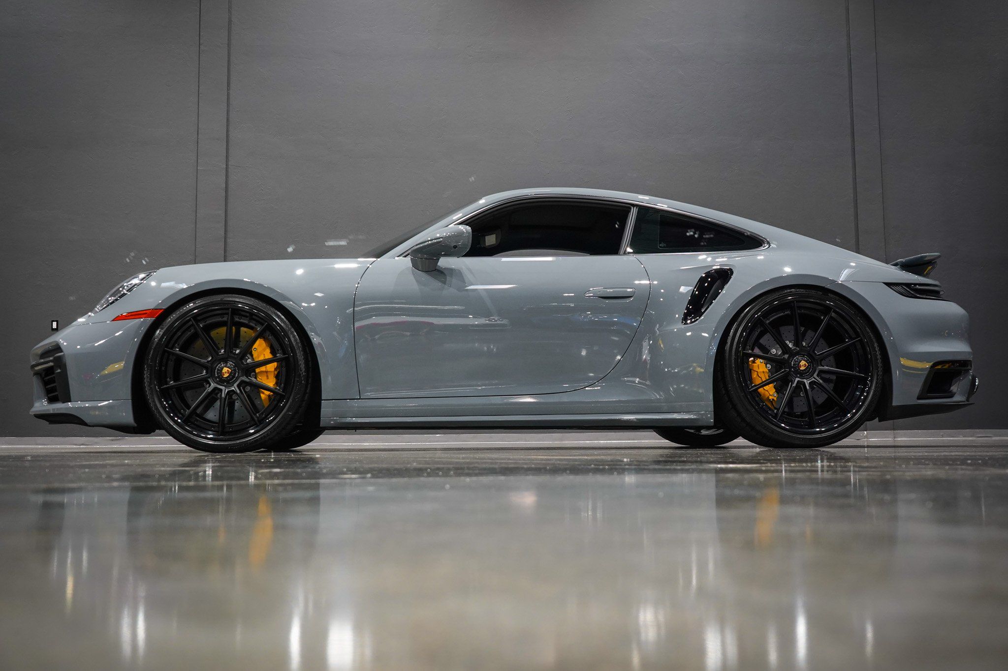 2023 Porsche 911 Turbo S's photo
