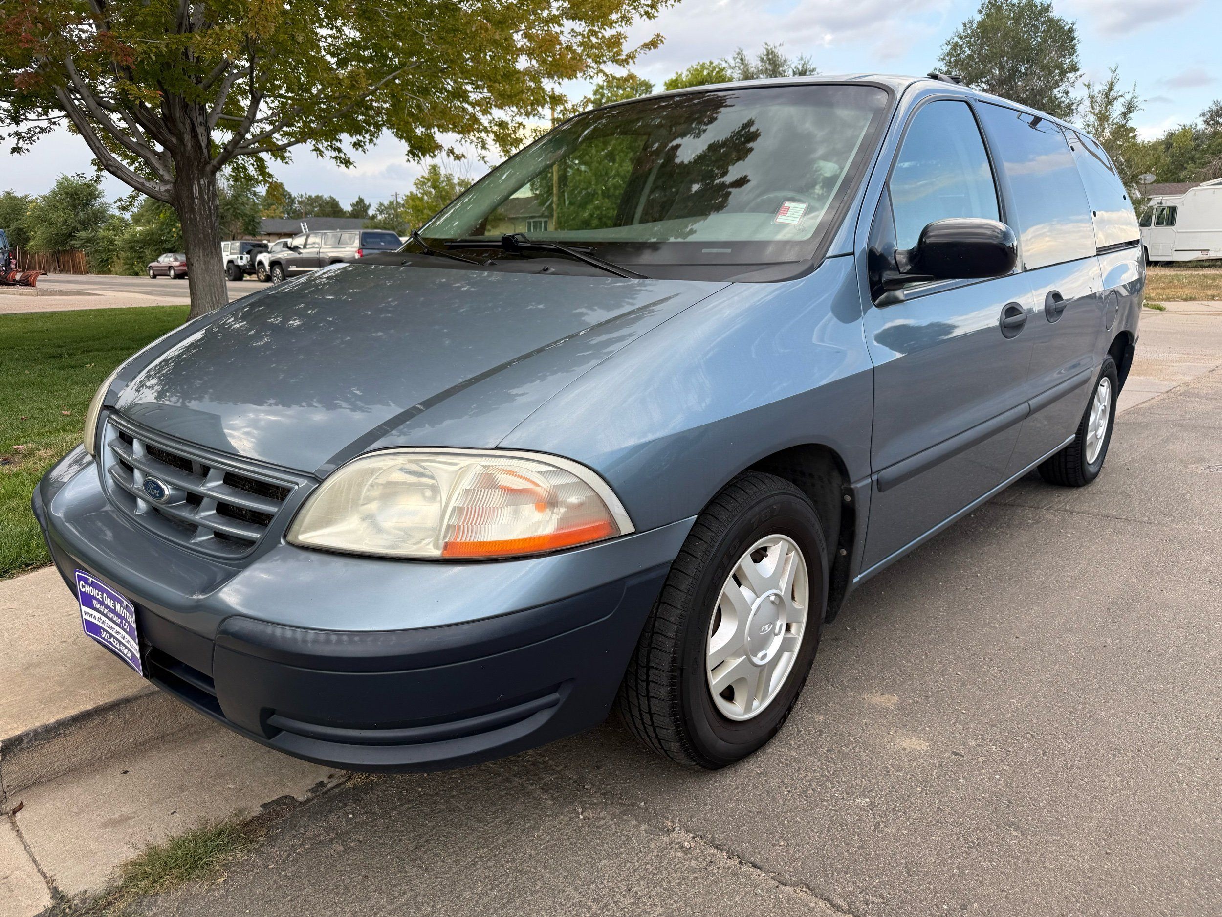 2000 Ford Windstar LX's photo