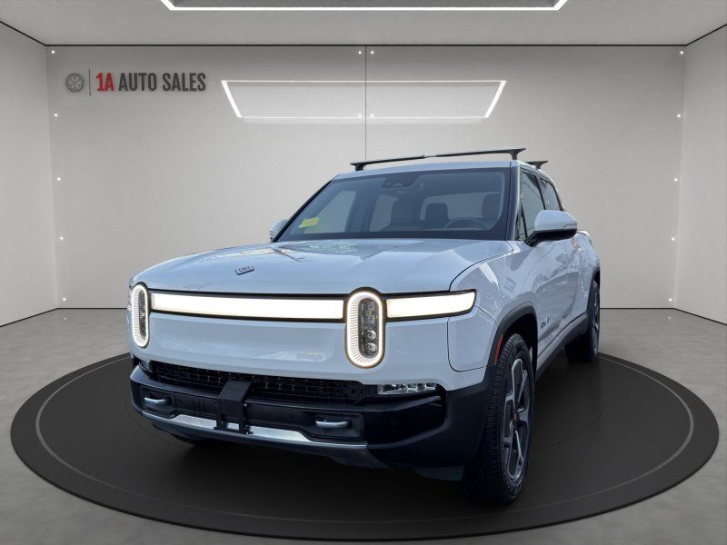 2023 Rivian R1T Adventure's photo