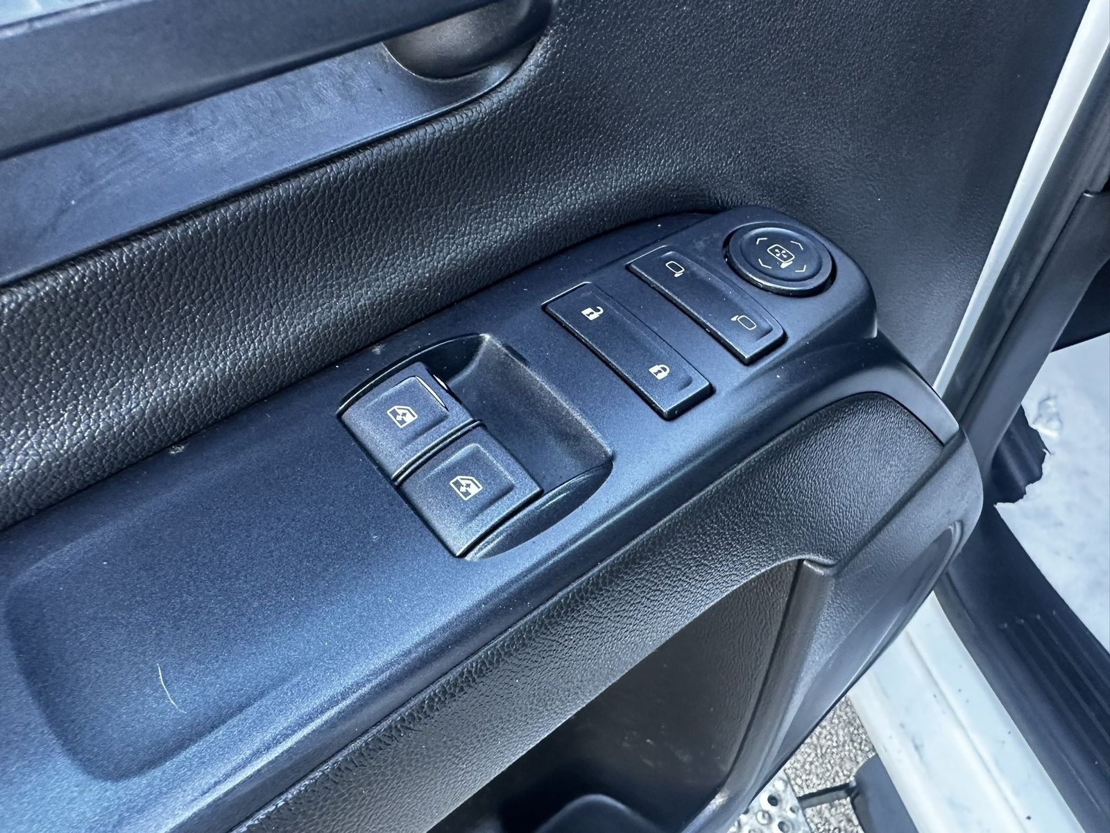 2020 Chevrolet Silverado 5500HD 35