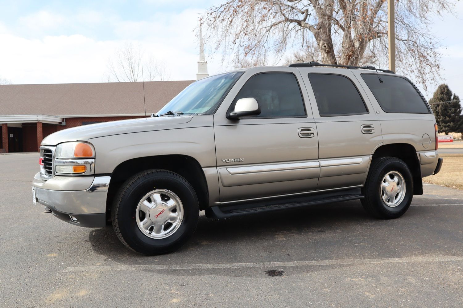 2001 GMC Yukon SLE | Victory Motors of Colorado