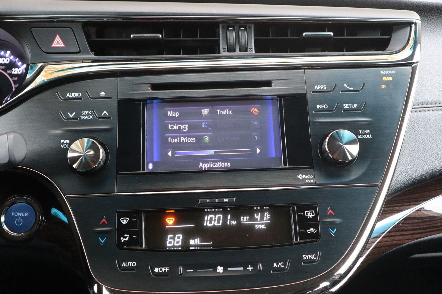 2013 Toyota Avalon Hybrid XLE Touring Victory Motors of Colorado