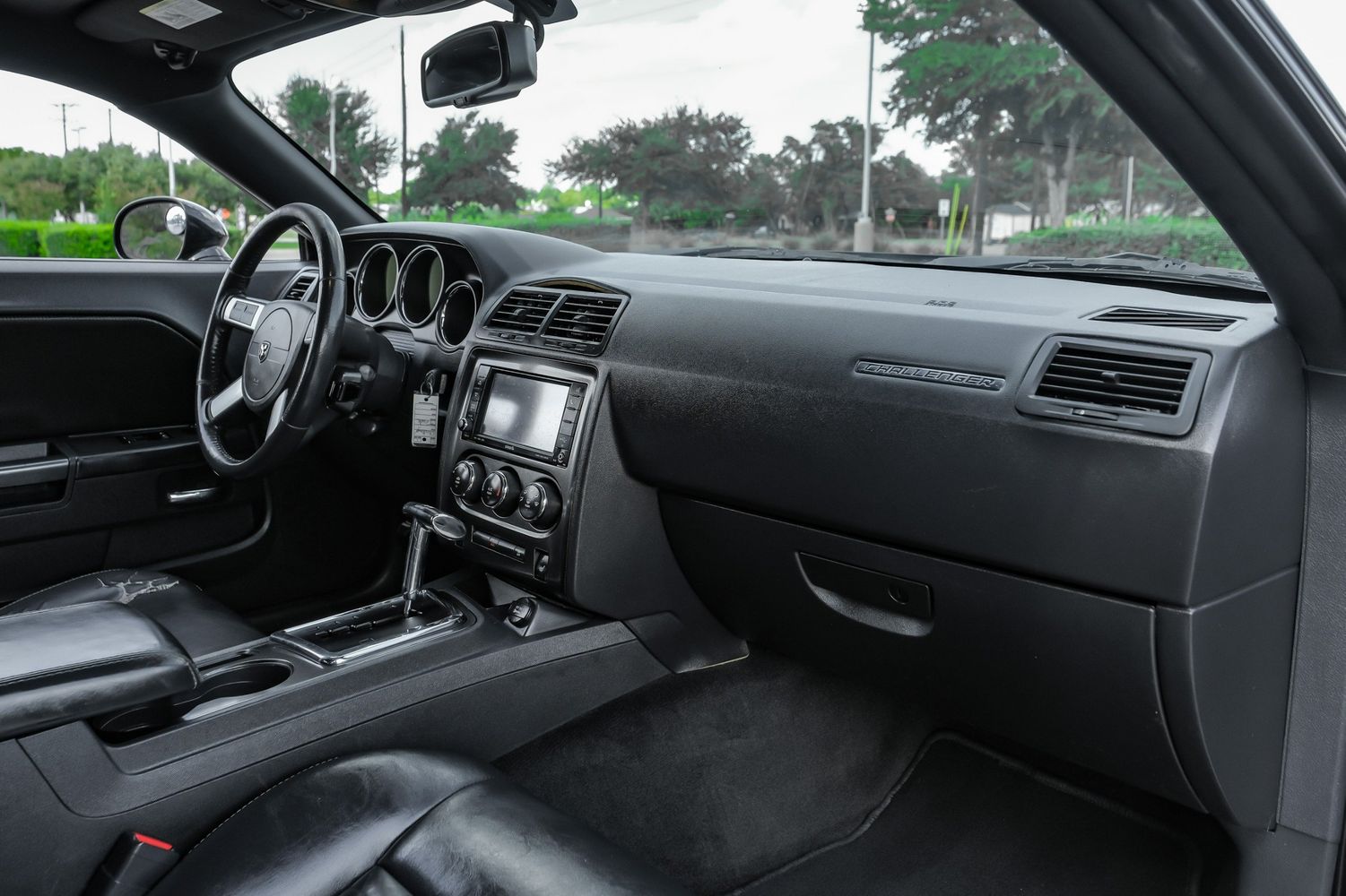 2010 Dodge Challenger R/T photo 17