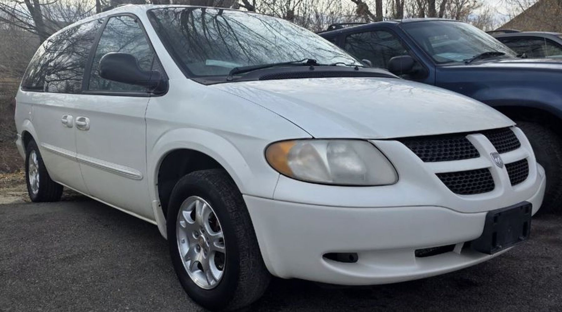 2001 Dodge Grand Caravan EX's photo