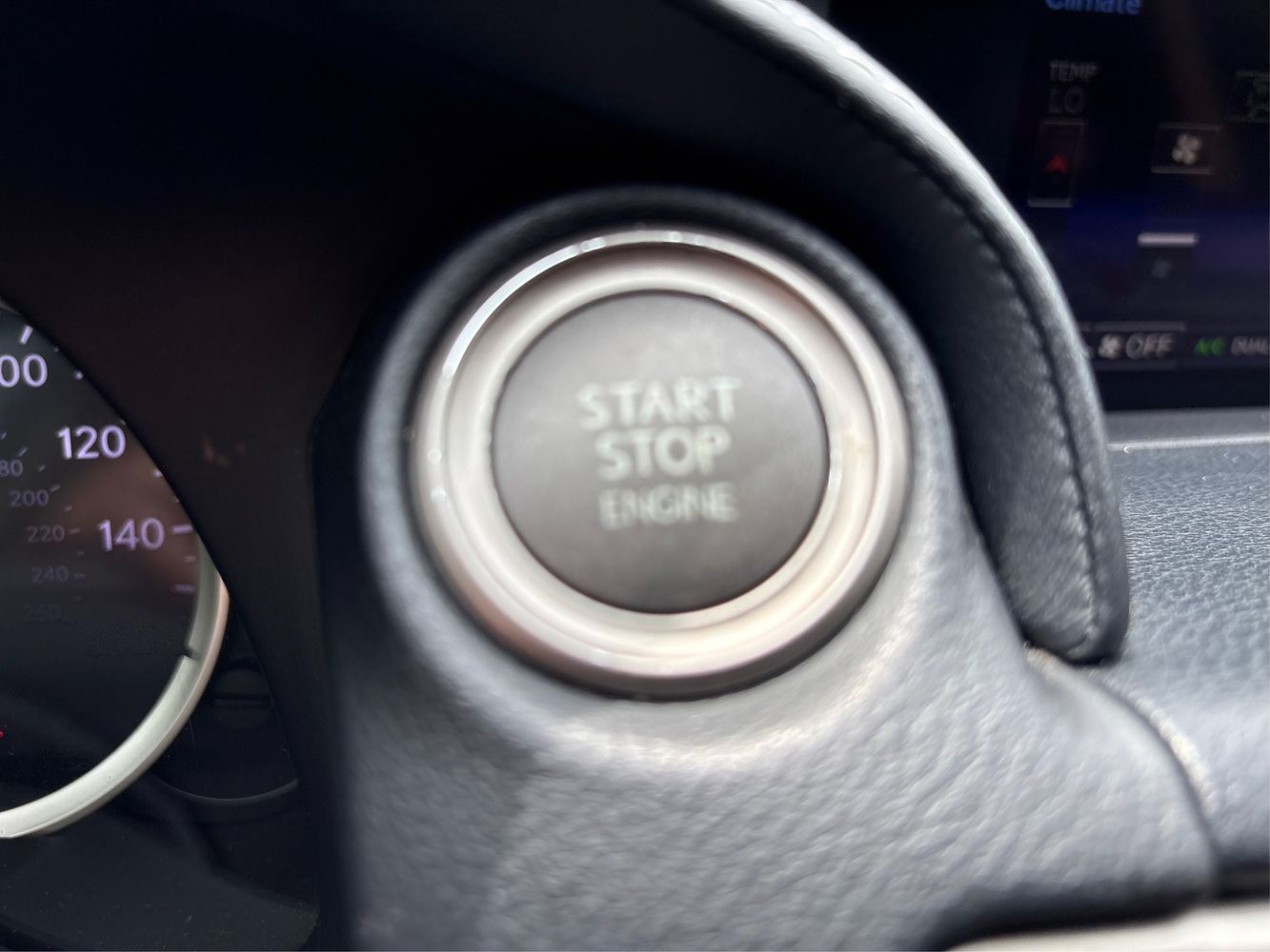2016 Lexus IS 300 - Photo 33