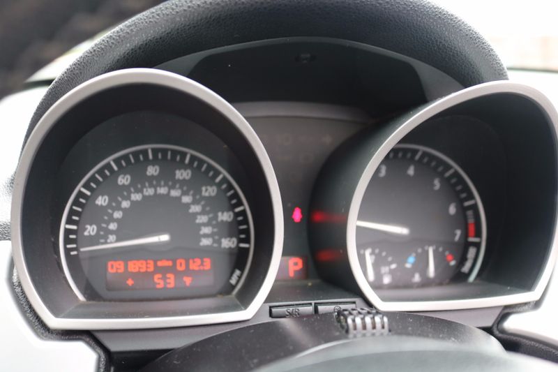 2005 BMW Z4 2.5i | Victory Motors of Colorado