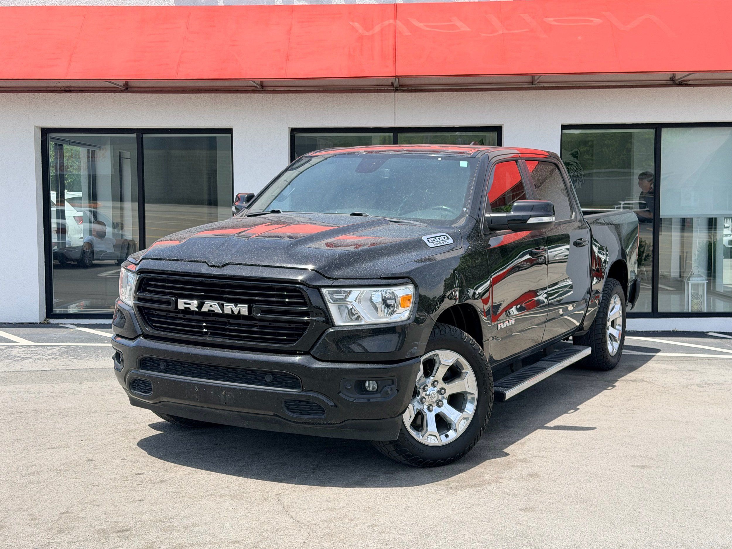 2019 RAM 1500 Big Horn/Lone Star 4x4 Crew Cab 5'7's photo