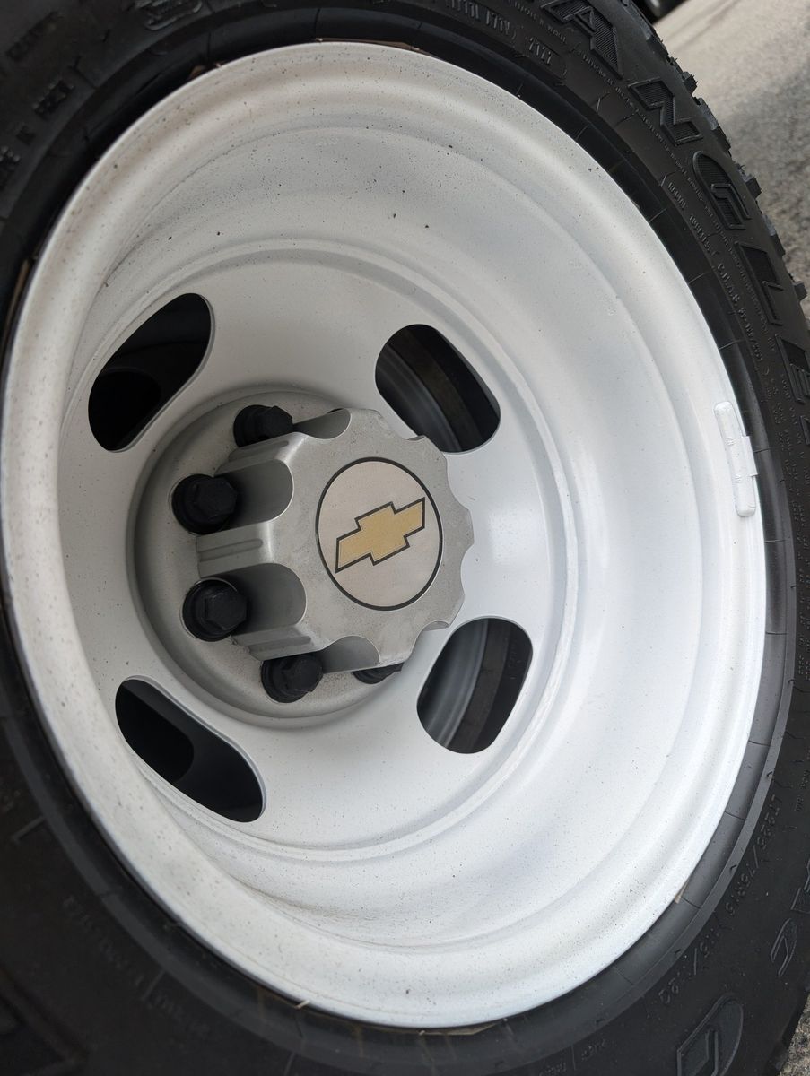 2013 Chevrolet Express 34