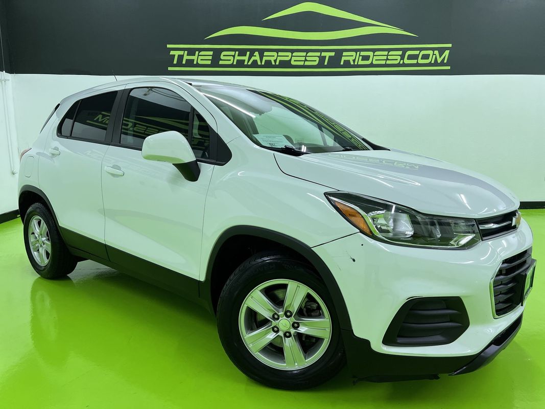 White 2021 Chevrolet Trax SUV / Crossover Front-Wheel Drive Automatic