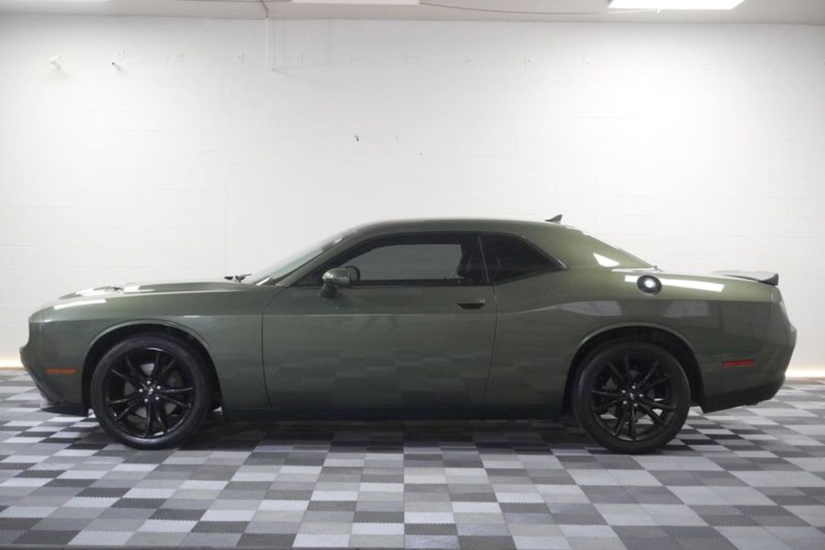 2018 Dodge Challenger SXT Plus