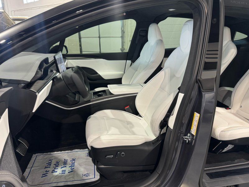 2022 Tesla Model X Plaid, photo 11