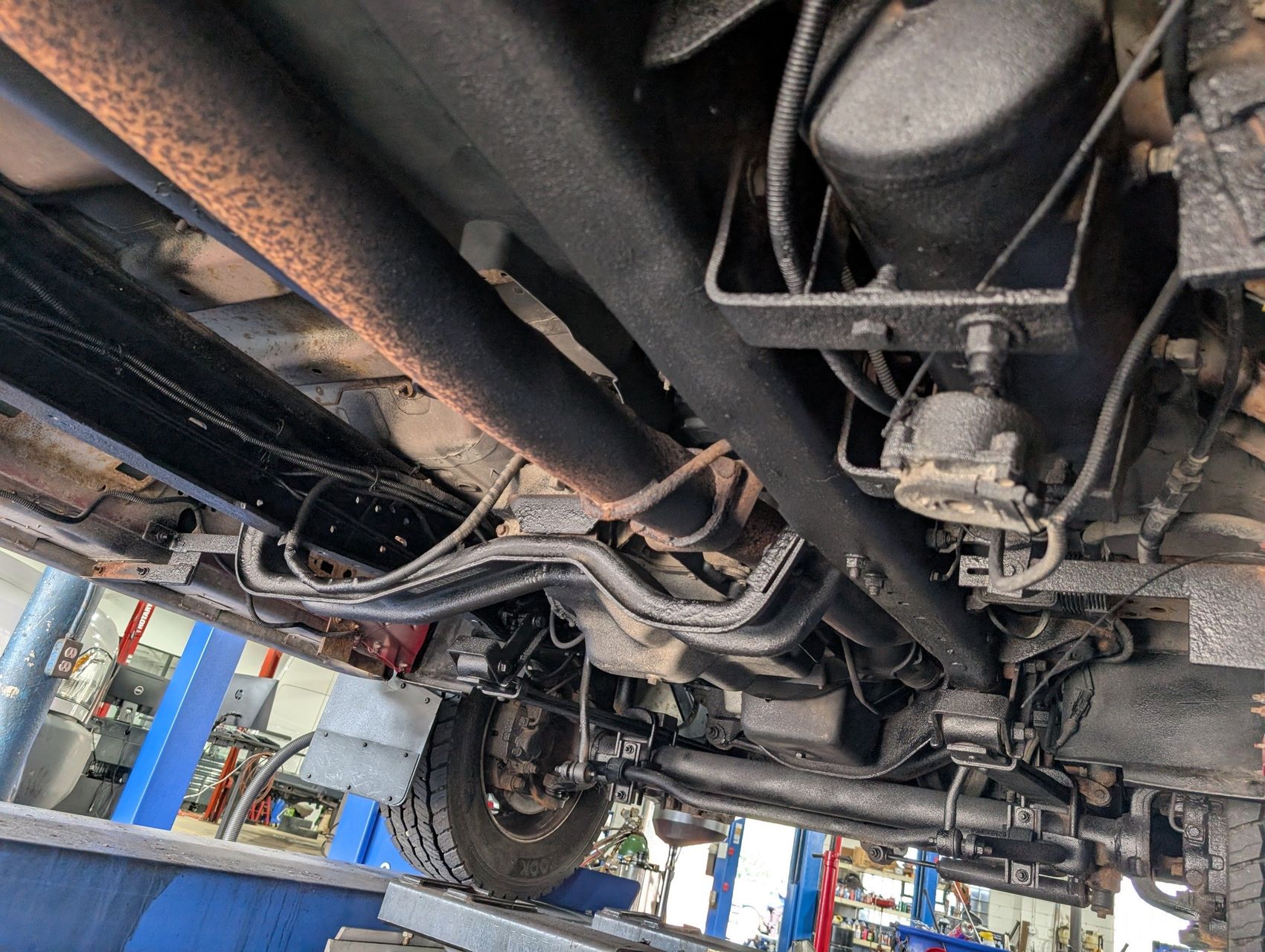 2001 Ford F-550 273