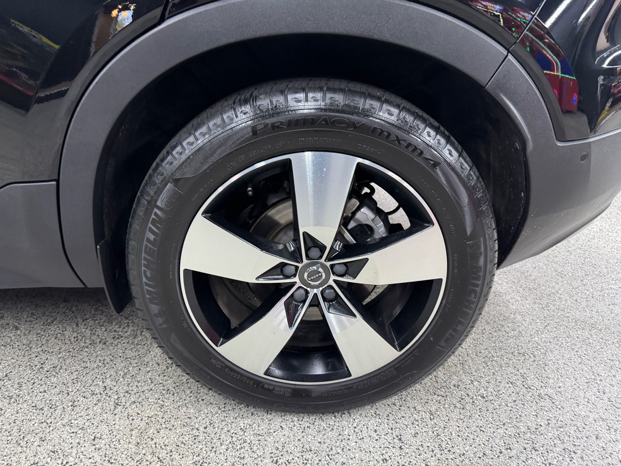2019 Volvo XC40 T5 Momentum photo 37