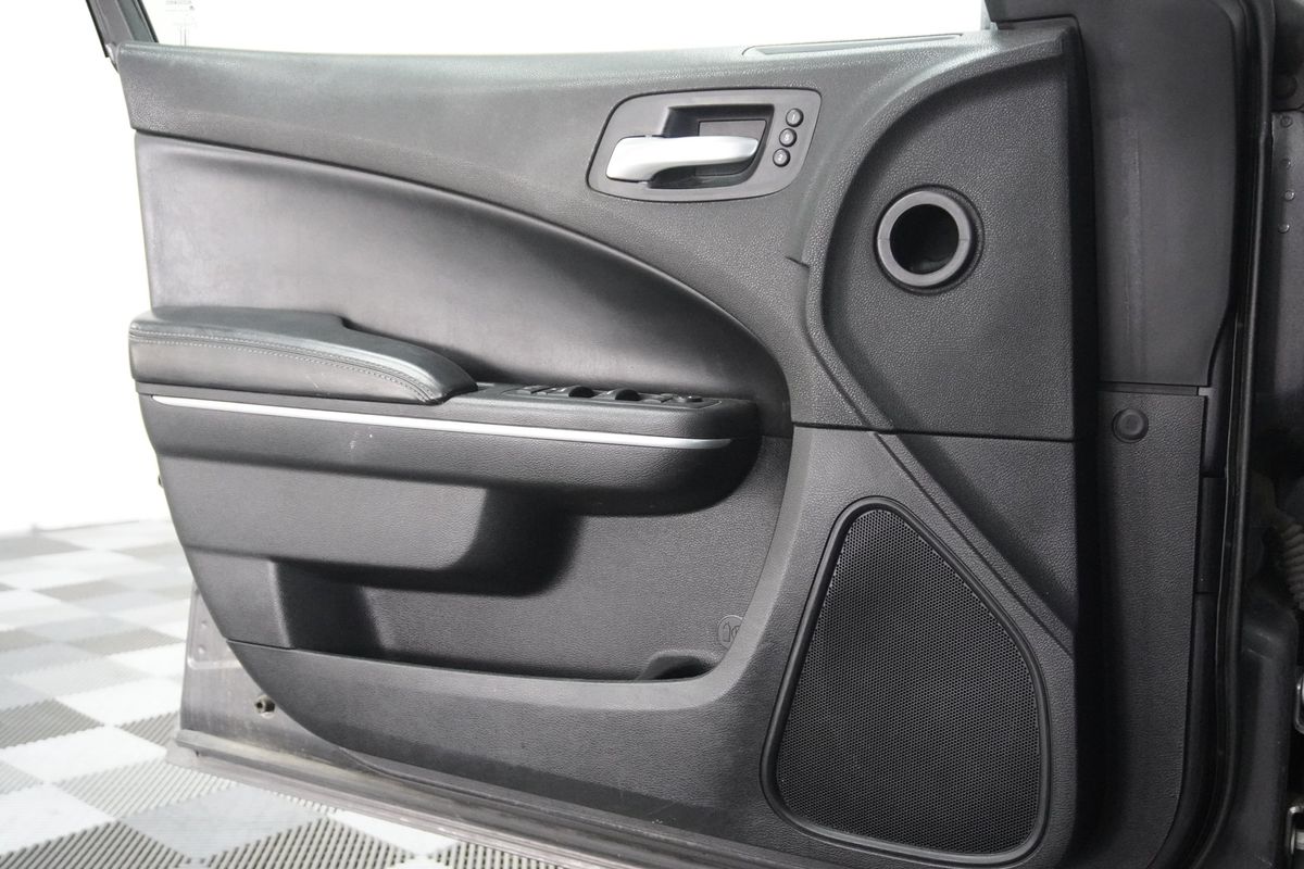 2020 Dodge Charger SXT RWD