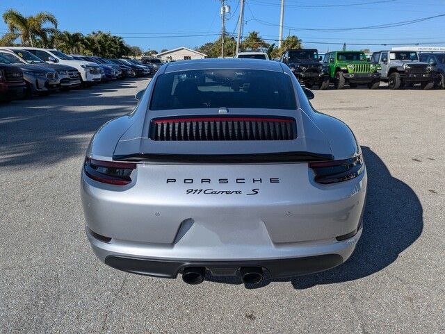 2017 Porsche 911 Carrera S photo 5