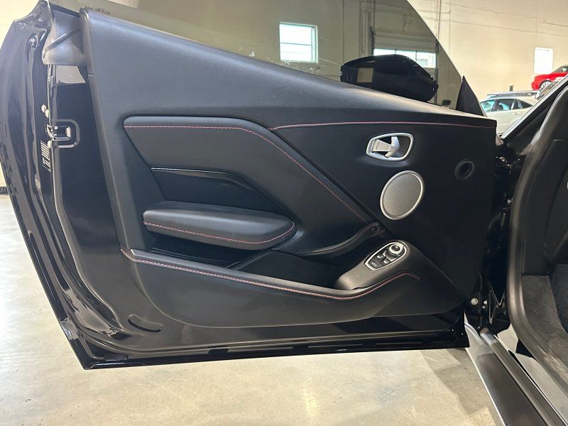 2020 Aston Martin Vantage Base, photo 10