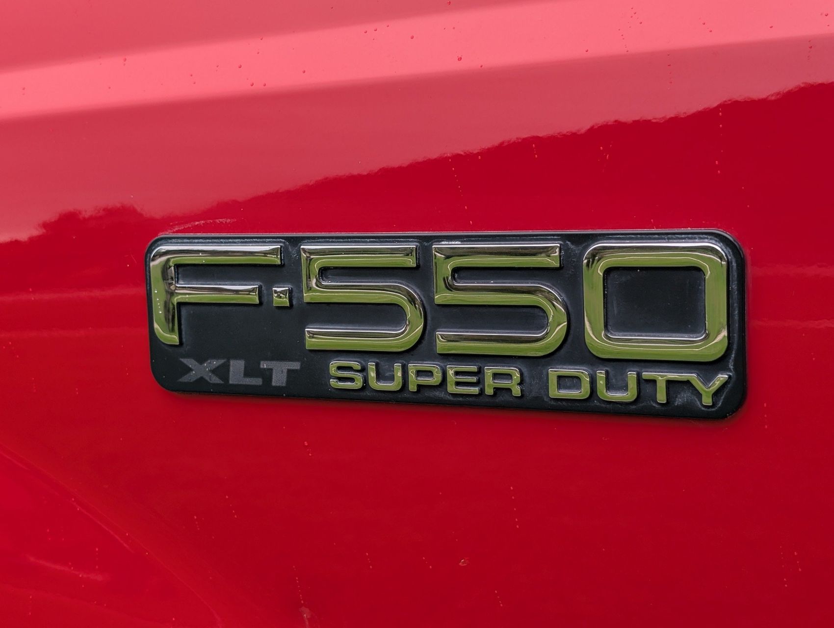 2001 Ford F-550 56
