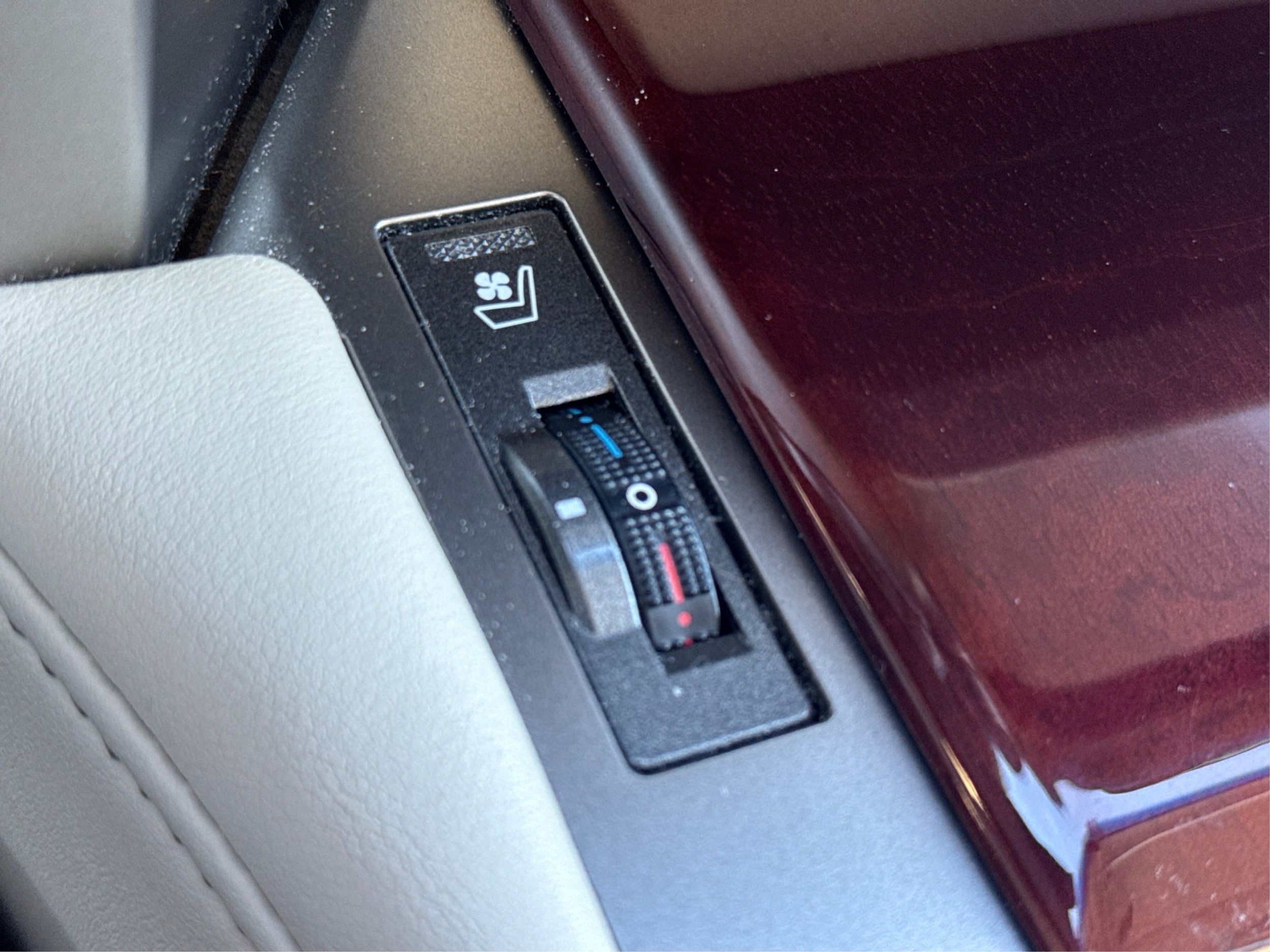 2012 Lexus GX 460 Premium photo 35