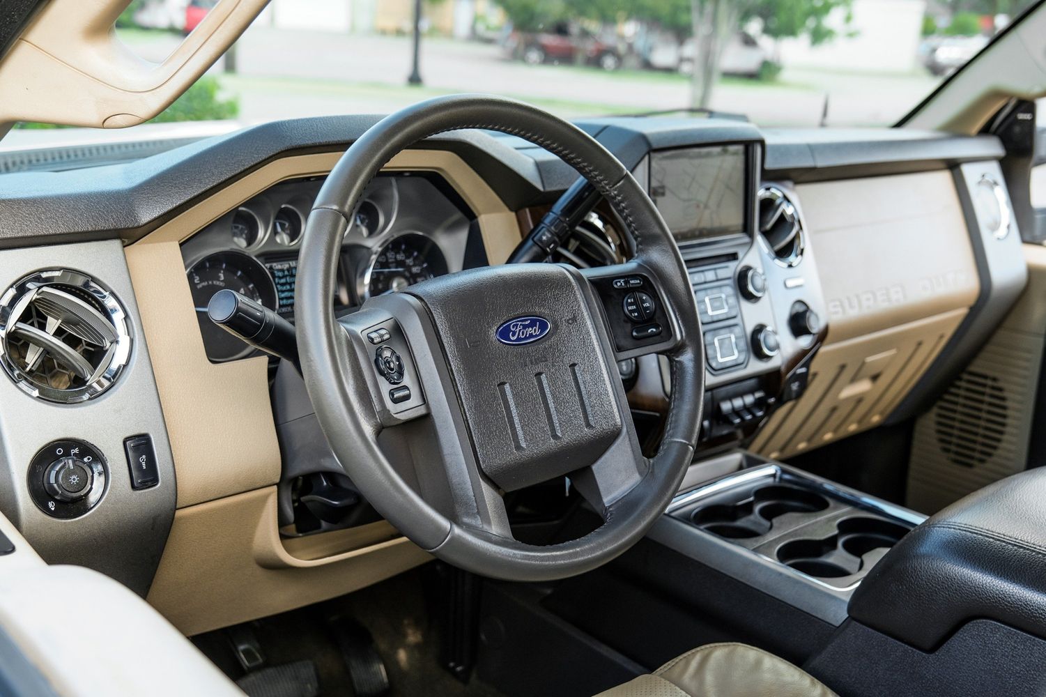 2013 Ford F-250 Platinum photo 15