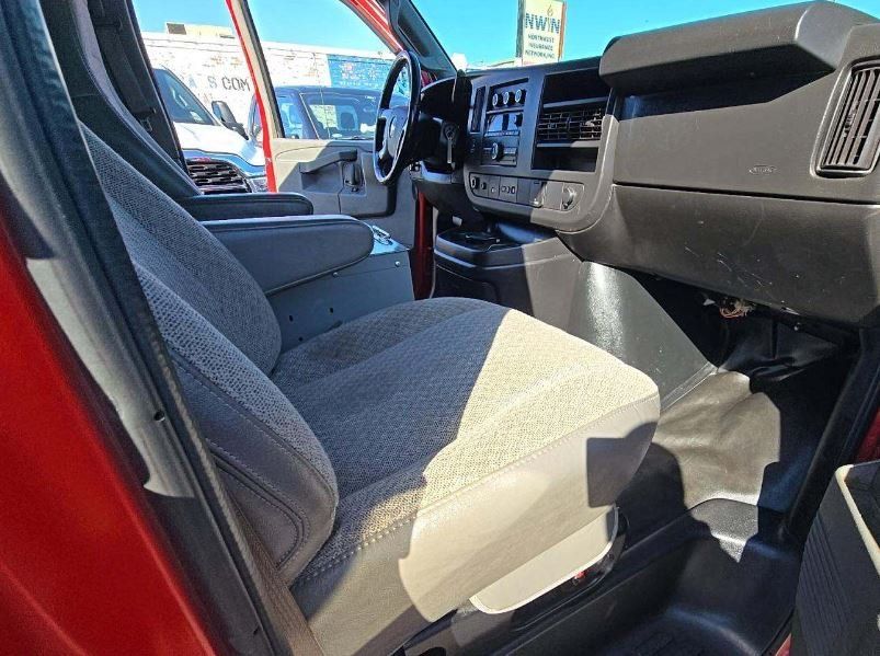 2019 Chevrolet Express 2500 Work Van photo 7