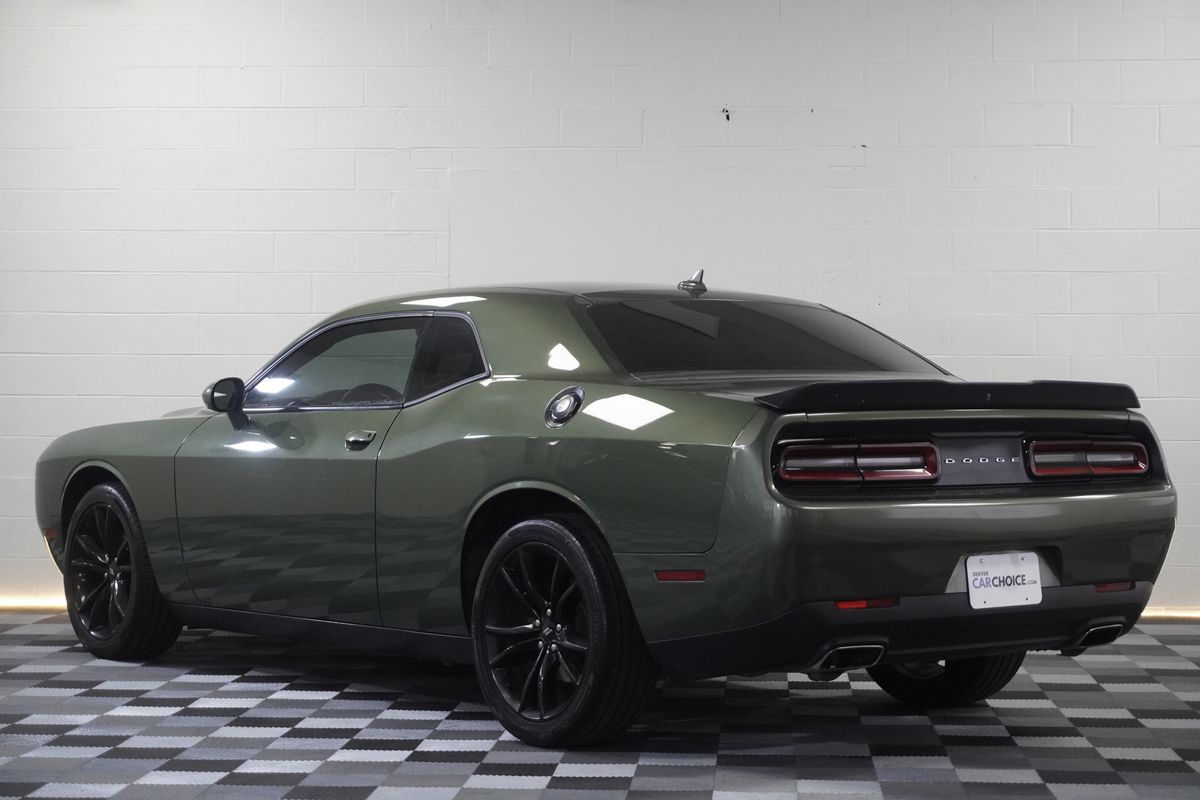 2018 Dodge Challenger SXT Plus