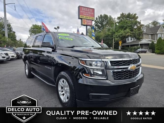 2018 Chevrolet Suburban LT 4WD photo