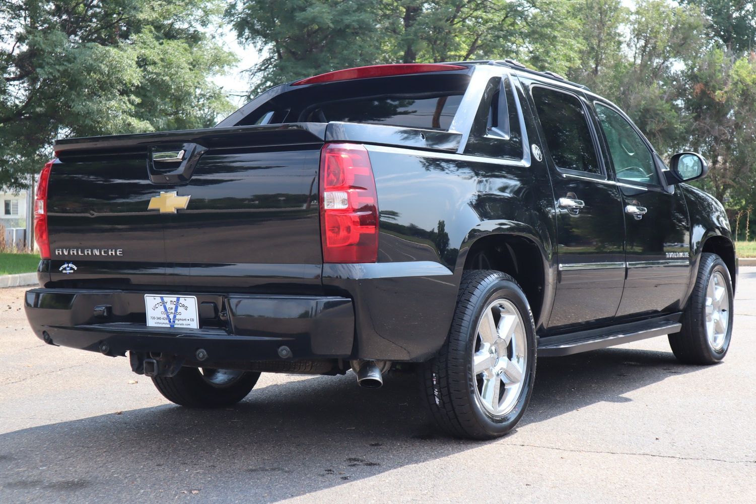 2013 Chevrolet Avalanche LTZ Black Diamond | Victory Motors of Colorado