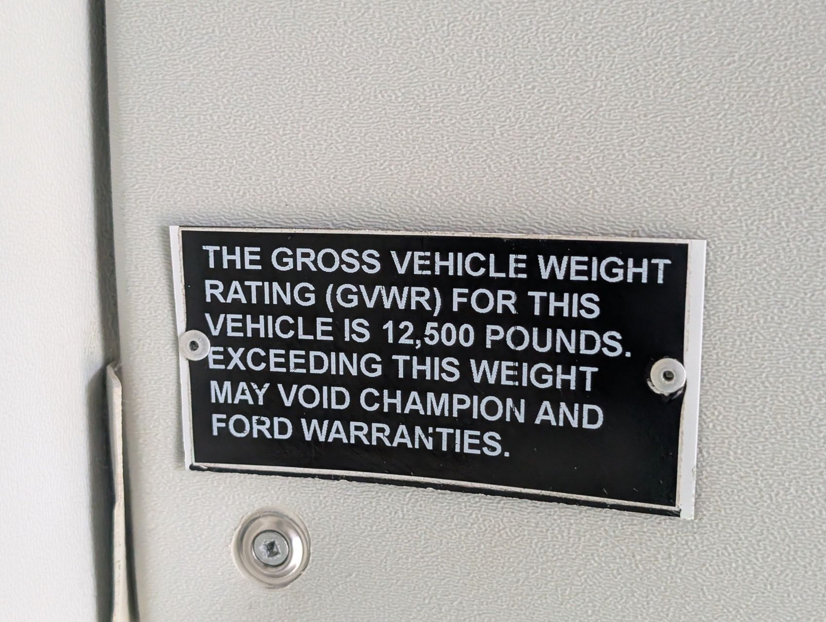 2016 Ford E-350 55