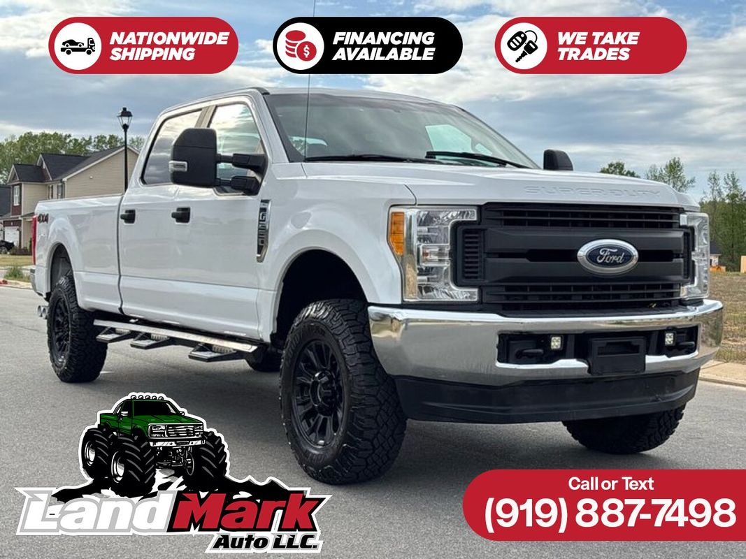 White 2017 Ford F-250 Super Duty XL Crew Cab LB 4WD Pickup Truck Four-Wheel Drive 6-Speed Automatic