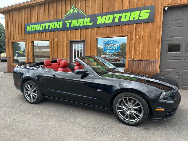 2014 Ford Mustang GT Premium's photo