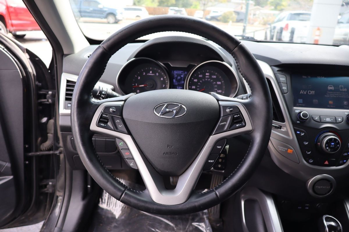 2017 Hyundai VELOSTER 