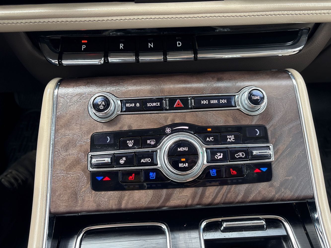 2020 Lincoln Aviator Reserve photo 19