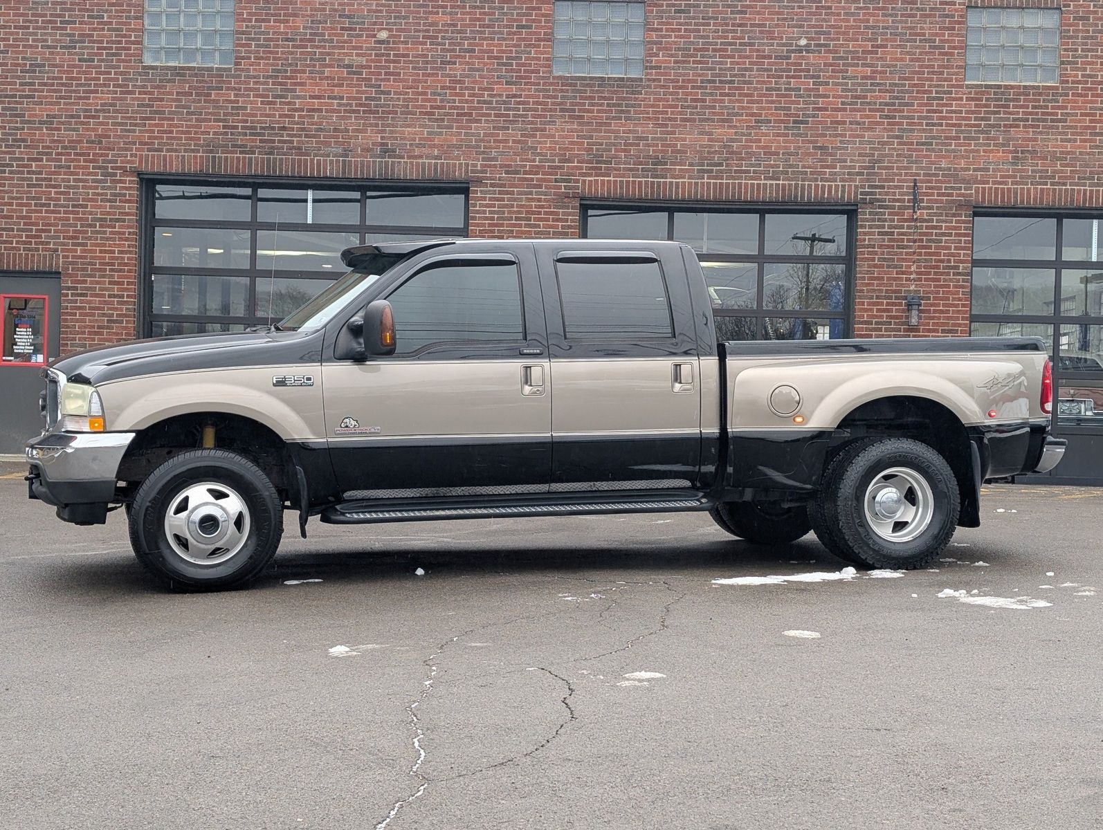2004 Ford F-350 Super Duty 11