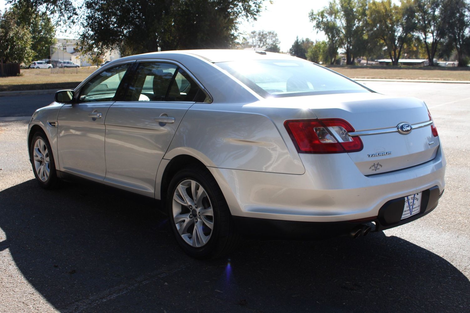 2011 Ford Taurus SEL | Victory Motors of Colorado