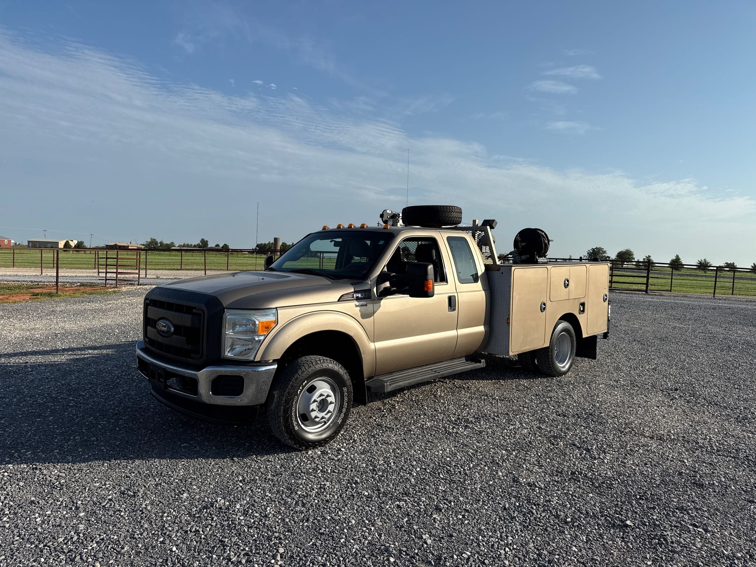 2012 Ford F-350 Super Duty Chassis Cab