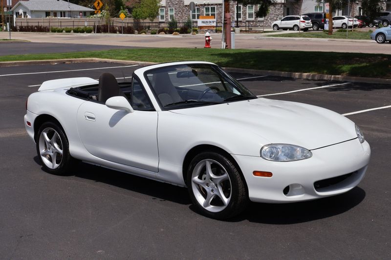 2001 Mazda MX-5 Miata Base | Victory Motors of Colorado