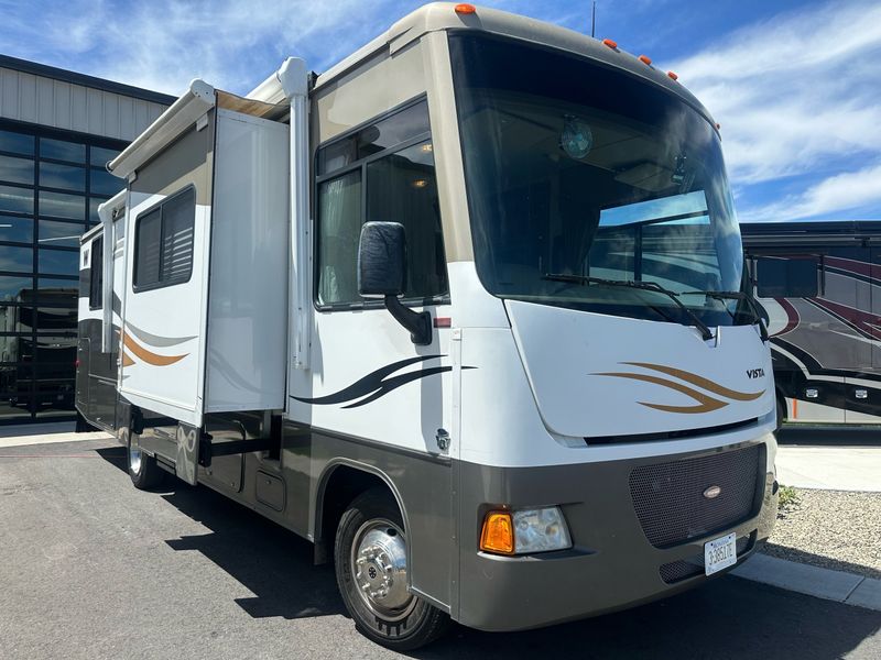 2009 Winnebago Vista 30w