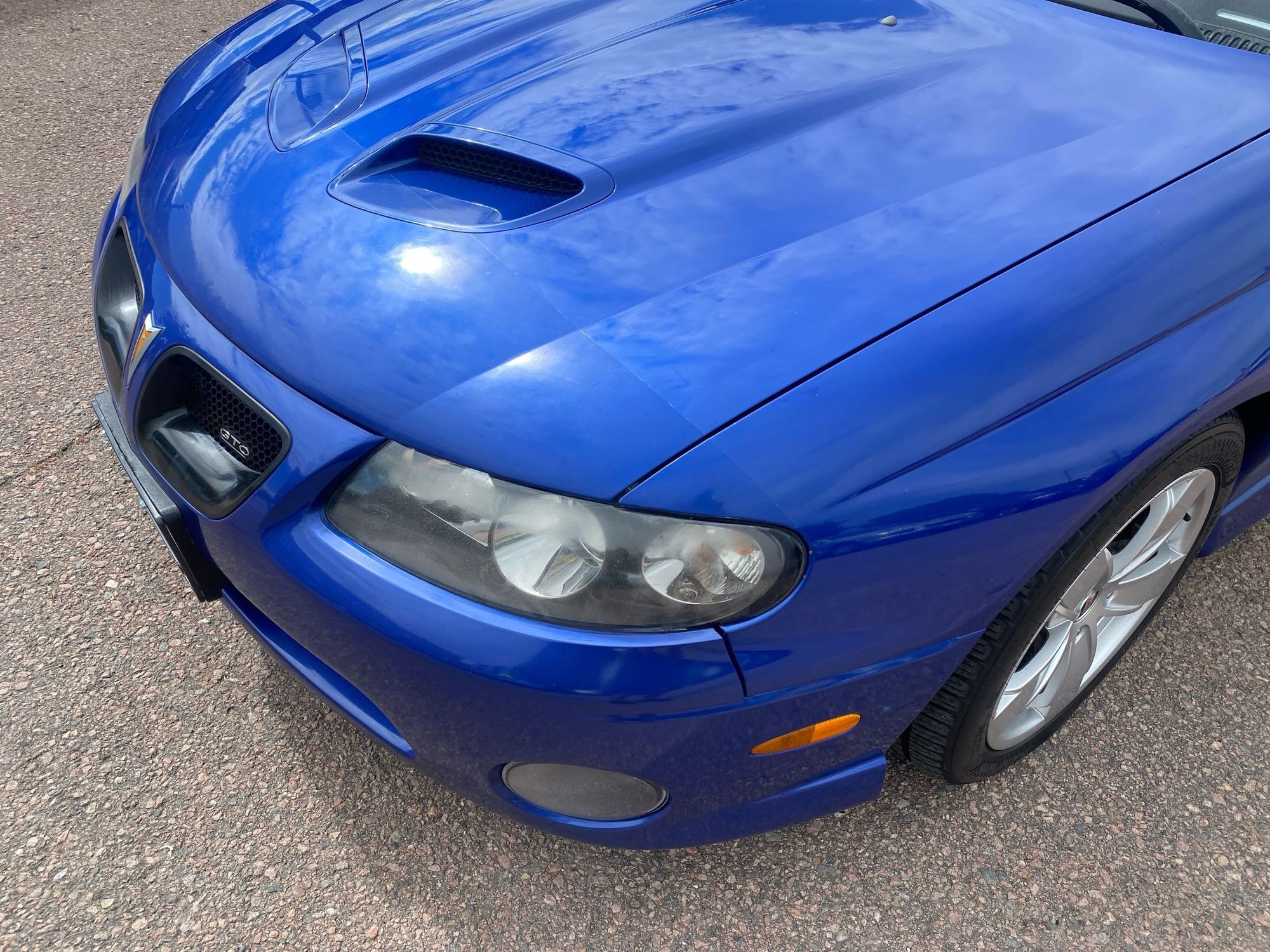 2005 Pontiac GTO photo 19