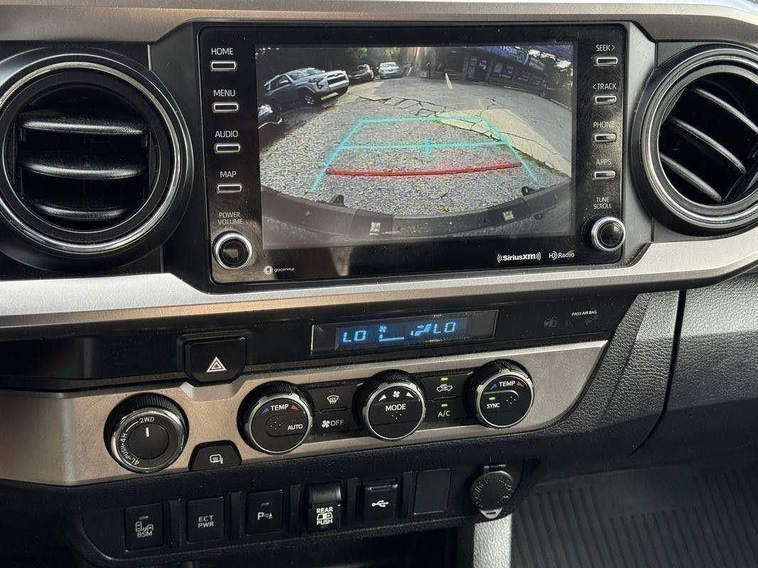 2022 Toyota Tacoma SR5 V6 photo 12