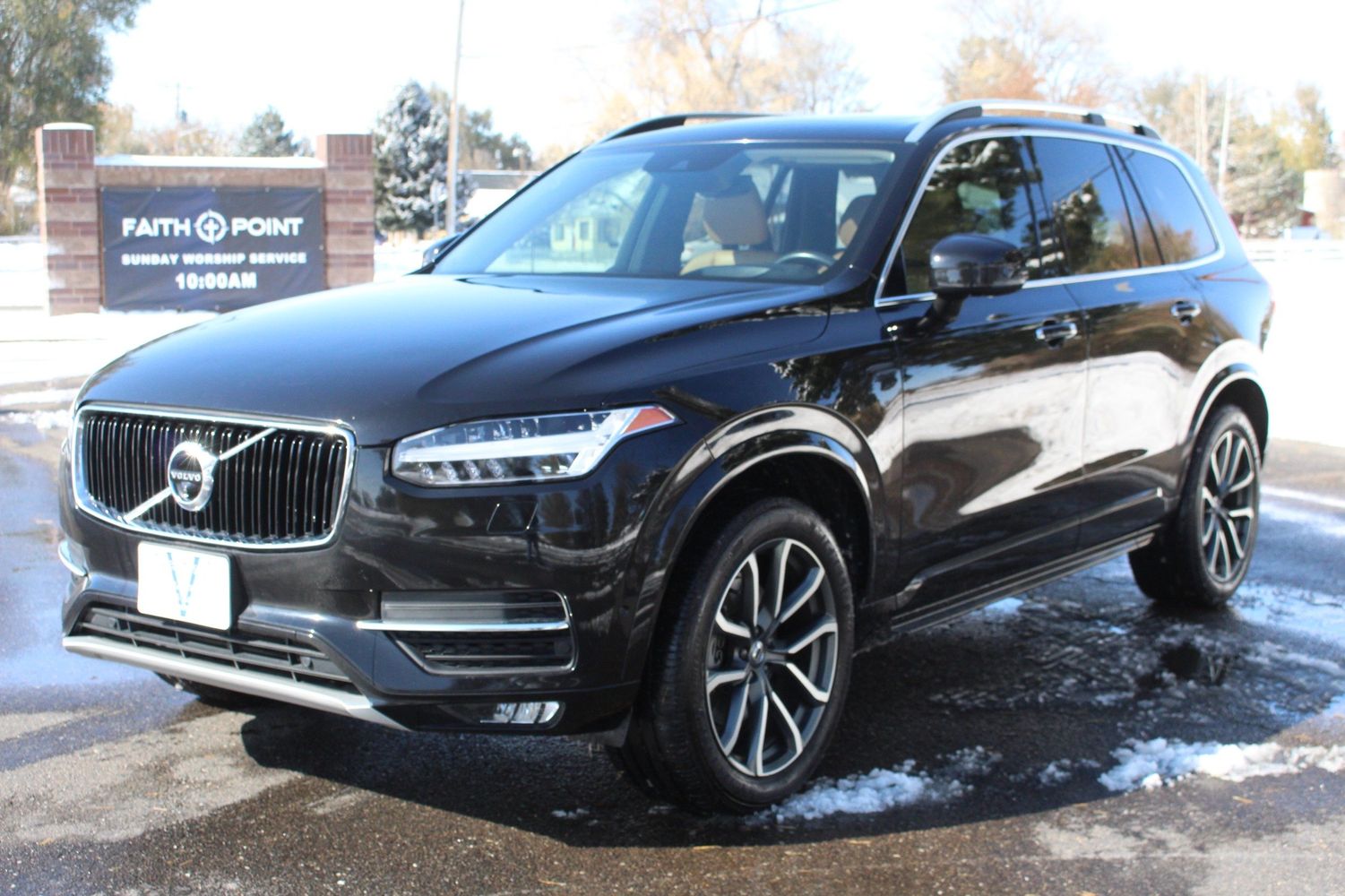 2016 Volvo XC90 T6 Momentum | Victory Motors of Colorado