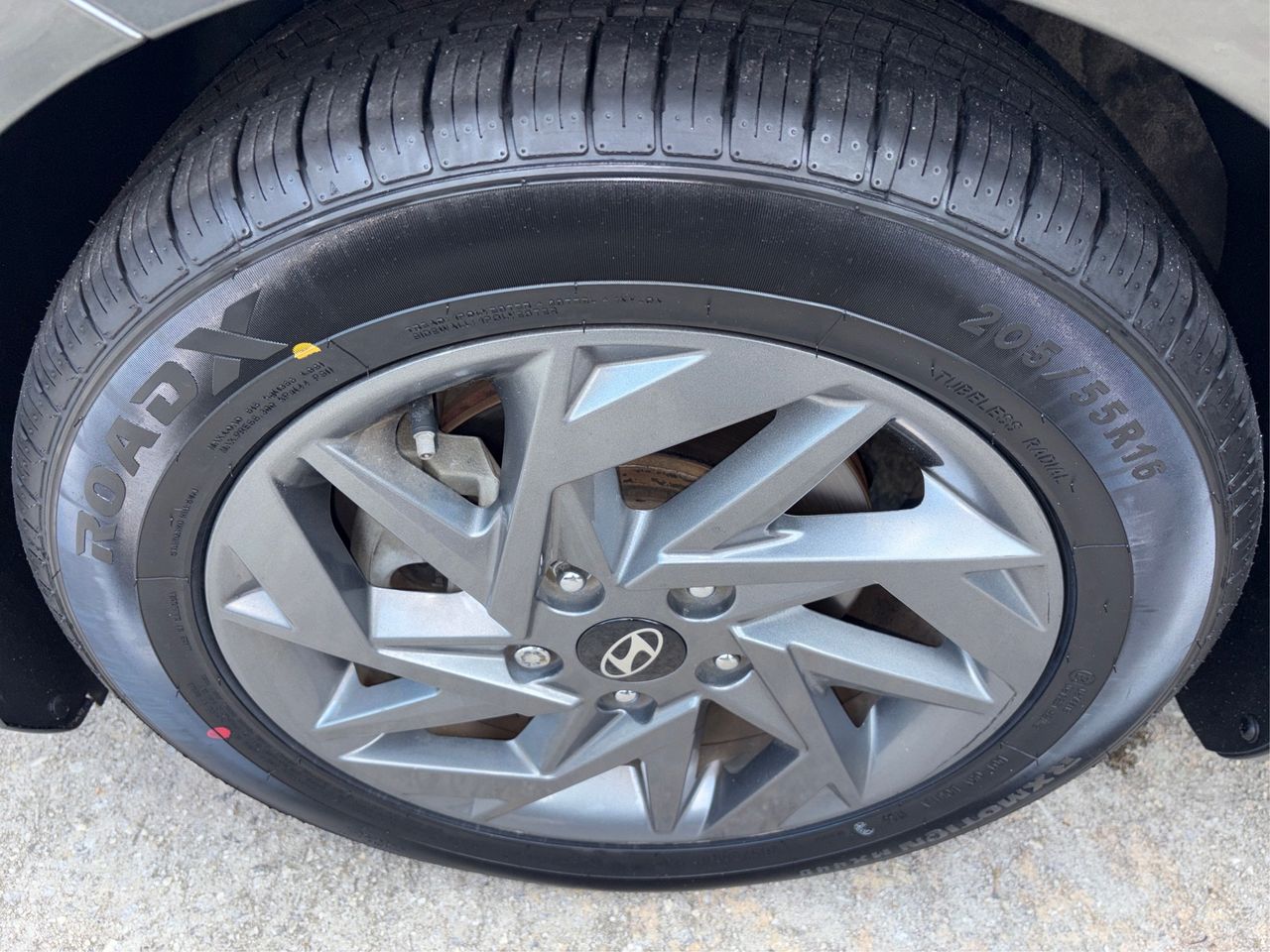 2024 Hyundai Elantra SEL - Photo 17