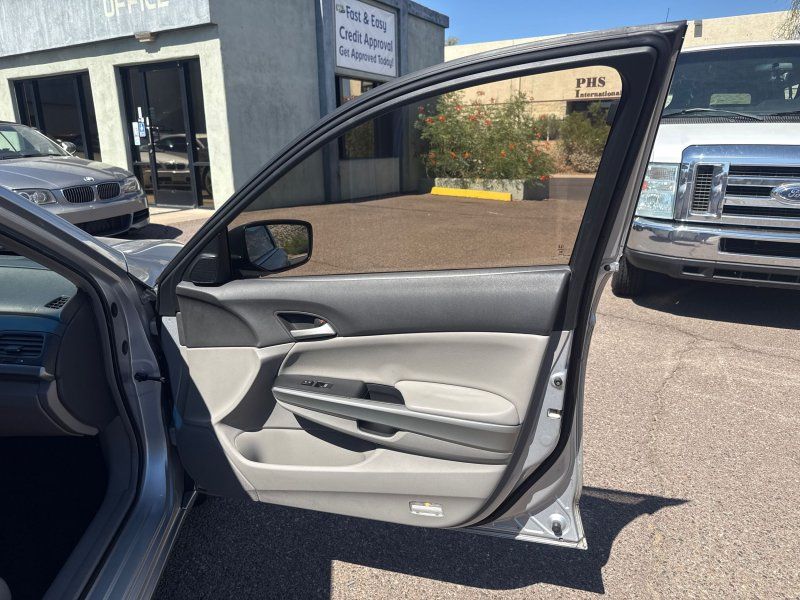 2009 Honda Accord EX photo 16
