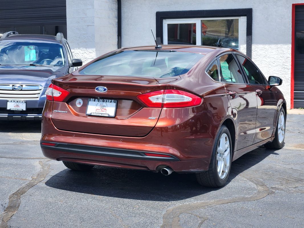 View vehicle photo 7