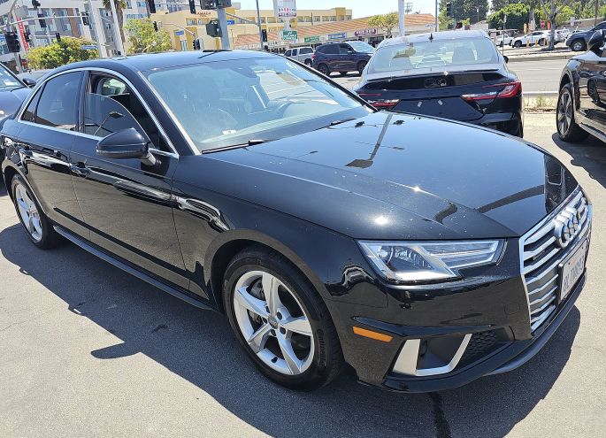2019 Audi A4 2.0T quattro S tronic Premium's photo